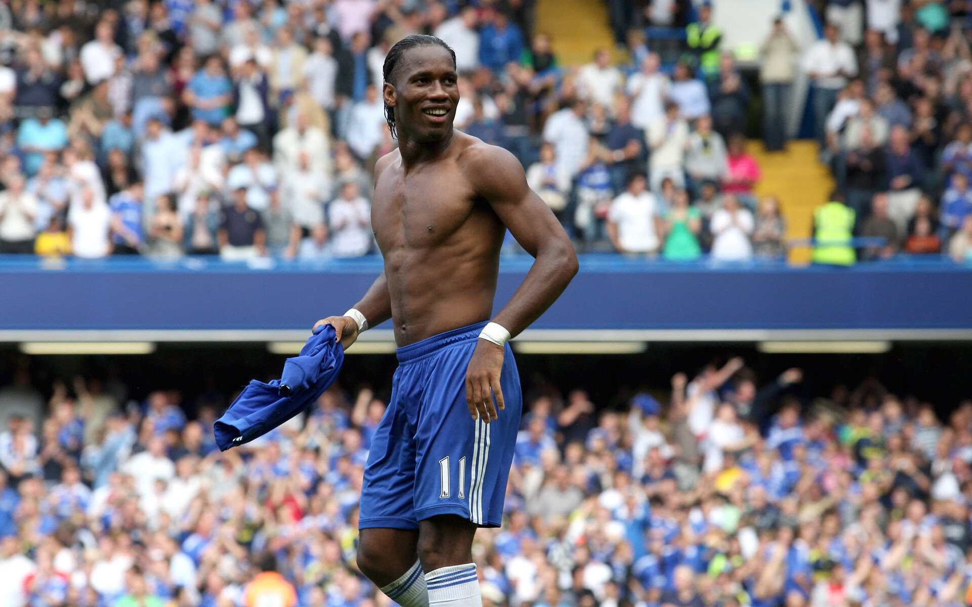 谢菲联阵容磨合加快，刀锋战士目标直指中游，谢菲联球衣