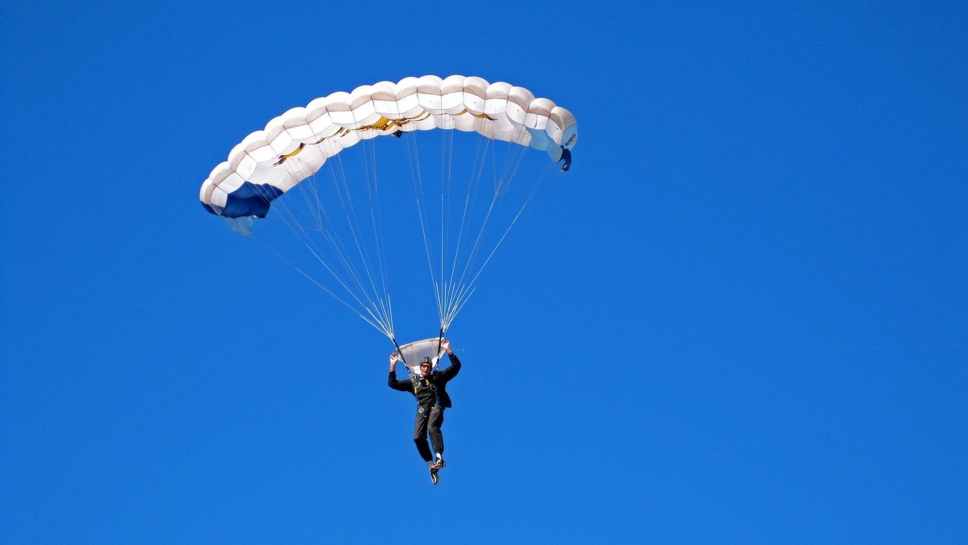 塞内加尔马术协会出版“Lamb”历史专著，记录赛事发展历程。，塞内加尔 马内